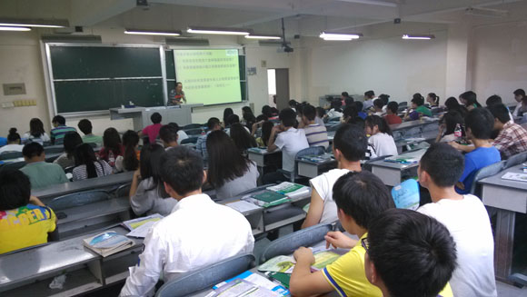 华东理工大学考研,英语,数学统考是不是本学校