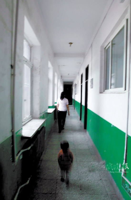 72厘米小矮人开学 享受人生第一课