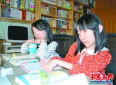 “轮椅”姐妹立志自考读研 每天学14小时(图)