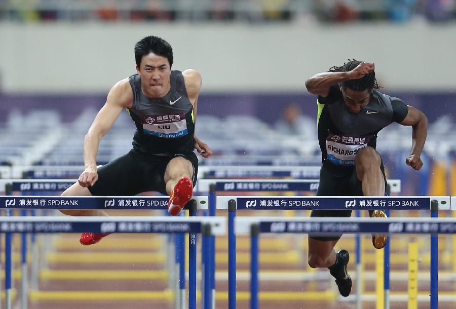 英语新闻:liu xiang claims 110m hurdles title at diamond league