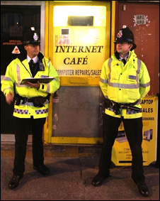 英国警察和网吧