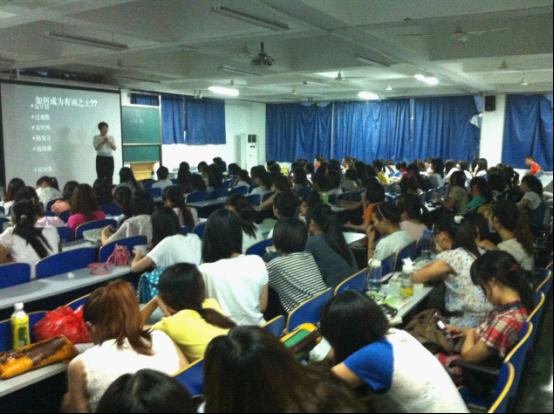 新东方雅思校园行登陆黄河科技大学