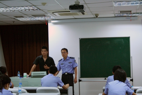 收入证明_上海警察的收入(3)