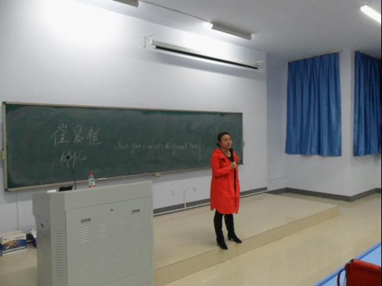 2012年托福和英语口语巡讲郑州航空工业管理学院东校区站 2012年10月18日(周四)晚19:40,新东方托福和英语口语大型巡讲走进郑州航空工业管理学院新校区。新东方名师带着最新的托福和英语口语资讯、最有效的托福和英语口语复习备考方法及最实用的托福和英语口语资料为大家现场指导,让更多学生创造托福高分奇迹,更好的学好英语口语,实现自己梦想。 讲座现场