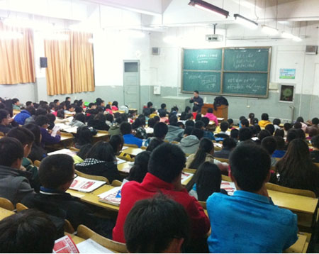 新东方考研英语公益巡讲走进太原科技大学_学