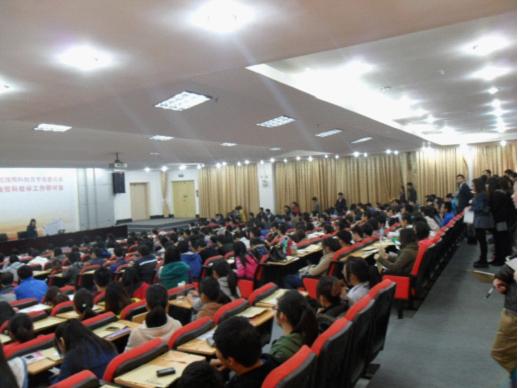 2012年大学英语四级巡讲走进黄科大南校区站