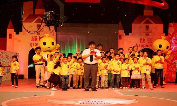 新东方重庆学校少儿英语风采大赛火热拉开序幕