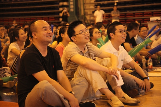 新东方上海学校暑期班大联欢走进南汇住宿班