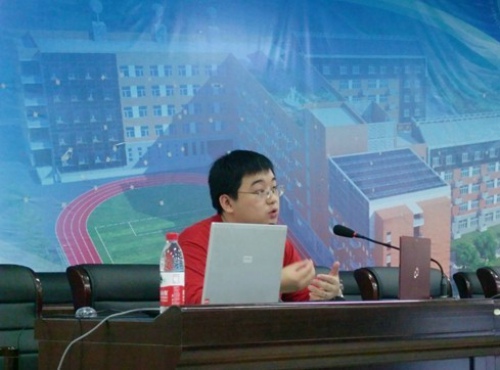 北京新东方中小学一对一公益巡讲走进二外附中