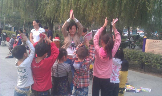 花园里的英语课 - 郑州新东方长江路校区走进