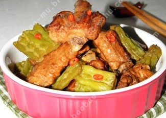 2014v食谱养胃益食谱食谱:银耳烧苦瓜肠道排骨冰糖图片