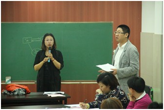 周瑶老师与现场家长互动