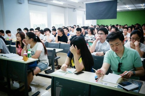 端午佳节 新东方德语语法串讲班火爆开幕