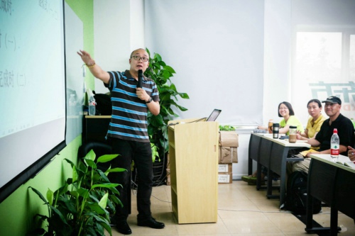 端午佳节 北京新东方德语语法串讲班火爆开幕