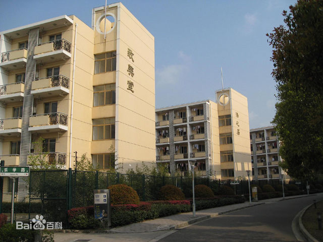 【崇明·市重点】崇明中学介绍_重点中学_上