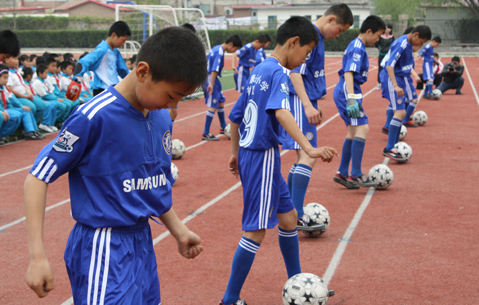 陕西将选240所校园足球特色学校 西安占40所