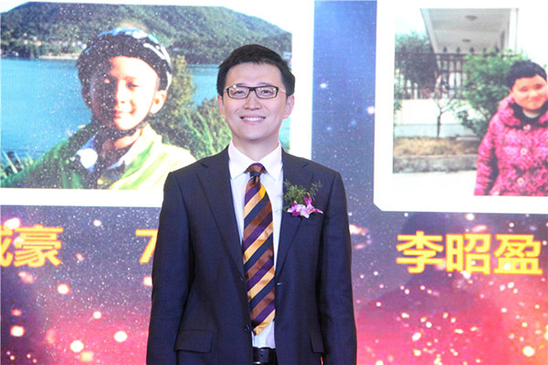 建兰中学携手杭州新东方举办最“别开生面”的开学典礼