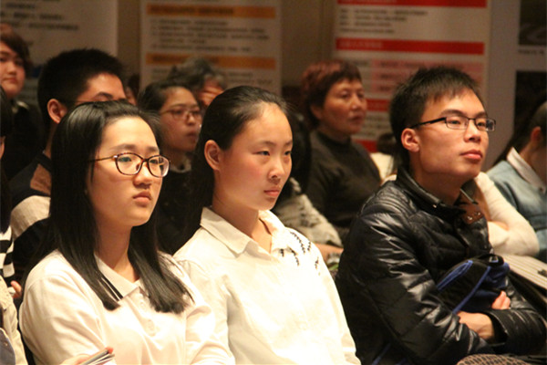 新东方前途出国国际教育展为杭城学子放飞留学梦
