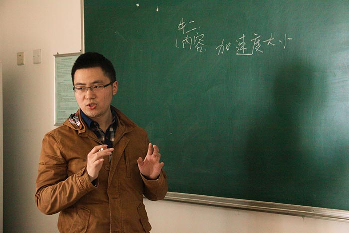 杭州新东方开展“百万年薪寻中国好老师”活动