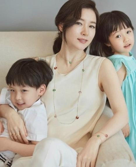 盘点韩国明星亲子照     