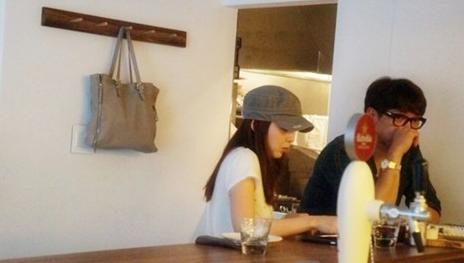 Rain与金泰熙罕见公共场合约会照片公开 