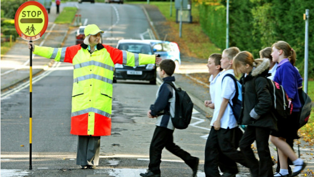 漫话英伦:也说英国司机的“绅士风度” 漫话英伦:也说英国司机的“绅士风度”