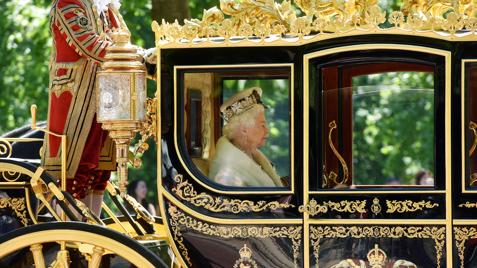 Record-breaking royal 英女王伊丽莎白二世破在位记录