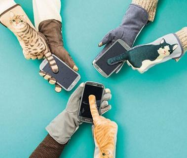  萌萌惹人爱：“猫尾”手机操作手套  