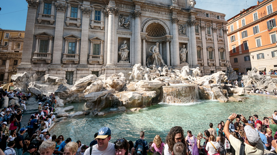 Plane crash, Fifa crisis and Roman fountain 西奈坠机，国际足联危机，罗马喷泉修复竣工