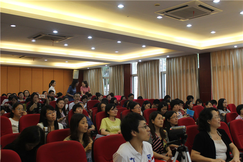 新东方开展香洲区初中英语老师培训活动 紫荆中学站圆满成功
