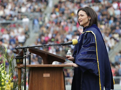 雪莉·桑德伯格(Sheryl Sandberg) 在加州大学伯克利分校