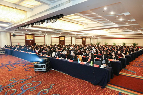 新东方北京学校举行2017财年Q1和Q2经营管理会议