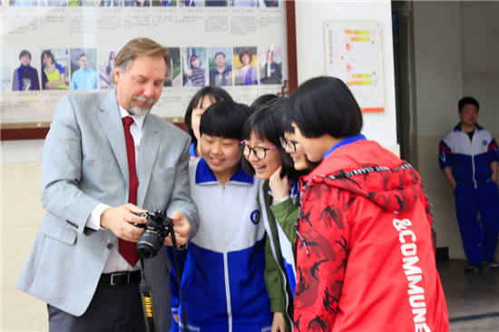 新东方国际游学携美国加州中学校长团访华