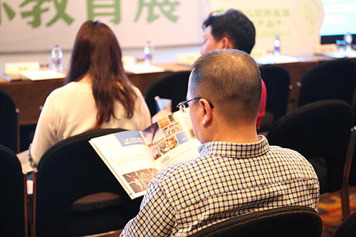 杭州新东方出国留学高峰论坛暨国外名校展隆重举行