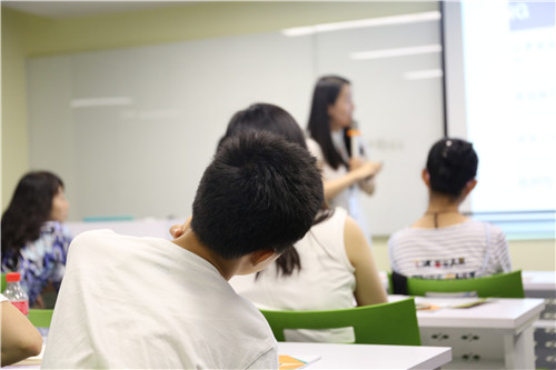 新东方国高家长会