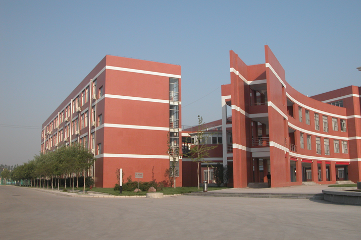 河南省重点中学郑州外国语学校校园全方位展示