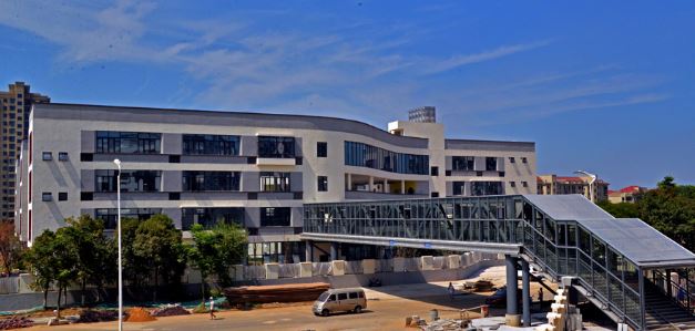 南昌二十八中高新实验学校
