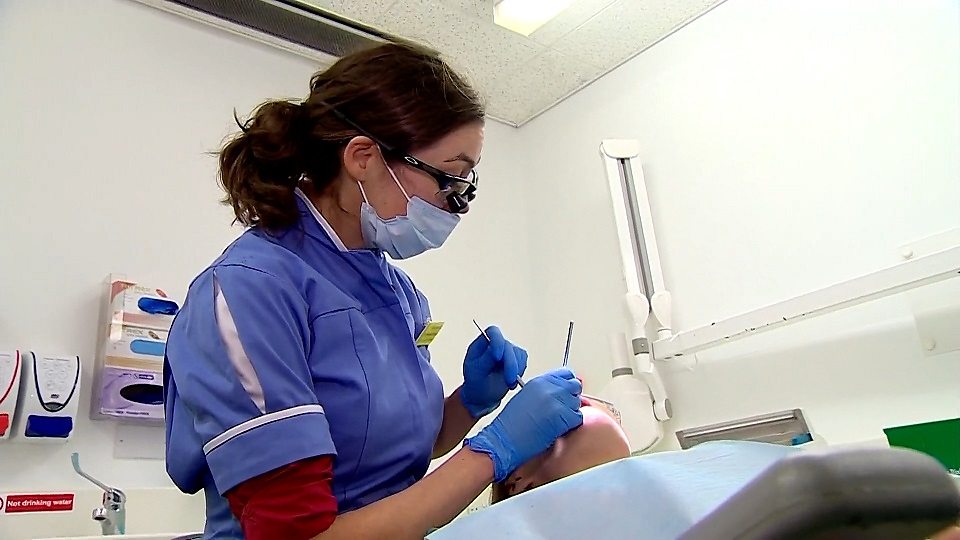 Unknown bad habit causes tooth decay 导致蛀牙的坏习惯
