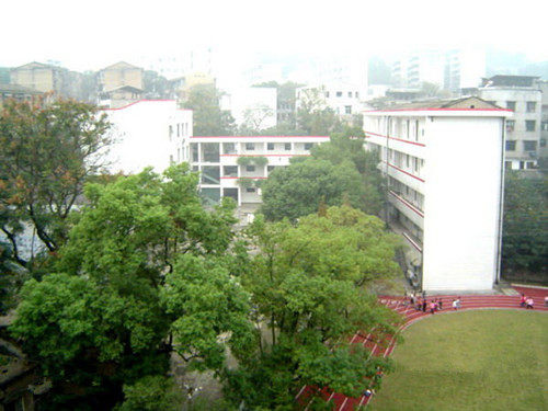 长沙市岳麓区溁湾路小学