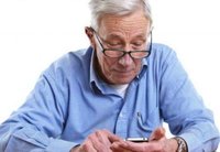 2018高考作文热点素材--老年人网瘾