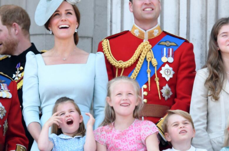 凯特王妃和夏洛特小公举穿母女装，萌炸了！（图）