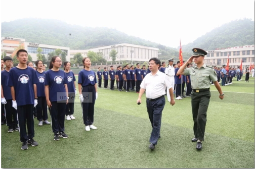 周南梅溪湖中学：铿锵收操声威震，俊采星驰美名扬