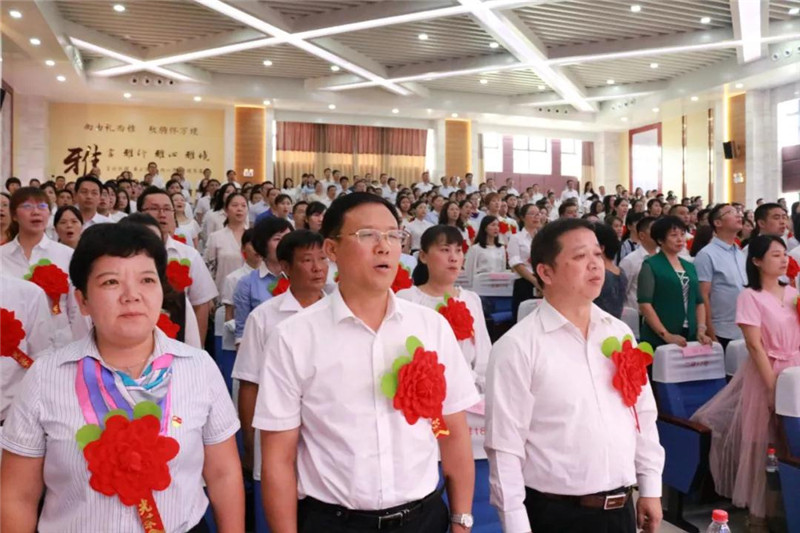 长沙同升湖实验学校校长孙培文被评为雨花区“优秀校长”