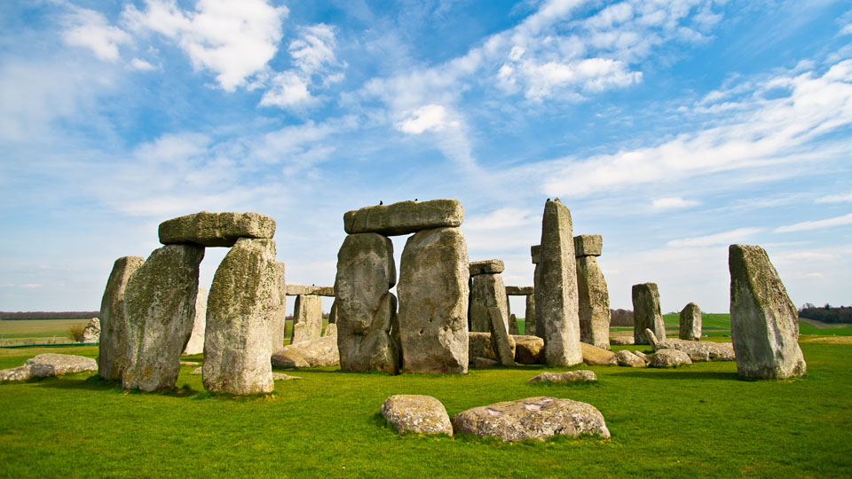 Stonehenge wants your photos 在英国遗迹巨石阵前拍下的回忆