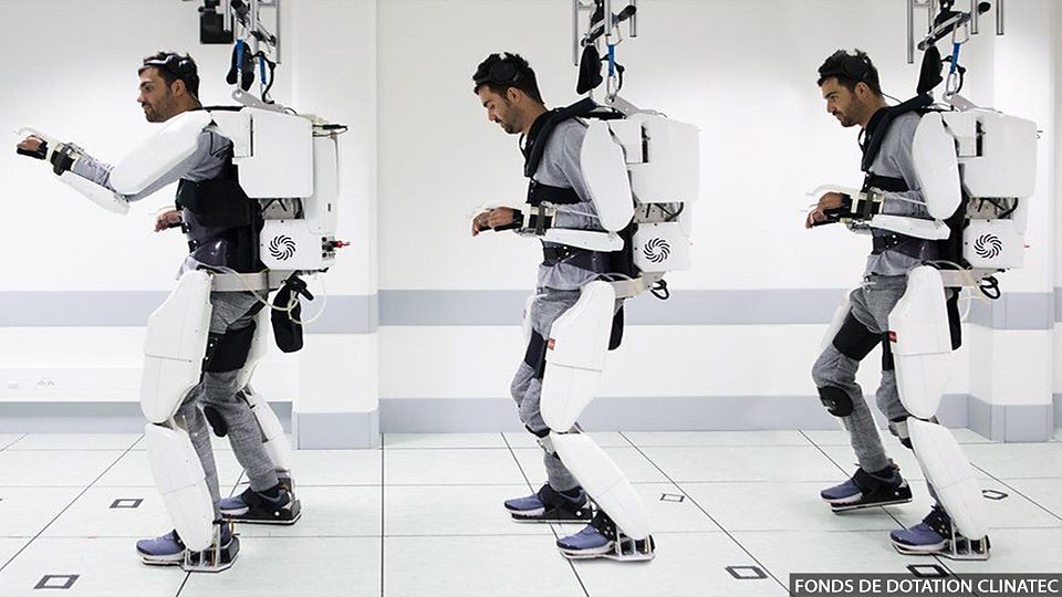 Mind-reading machine helps man walk again 读脑机械装置让瘫痪者再次行走
