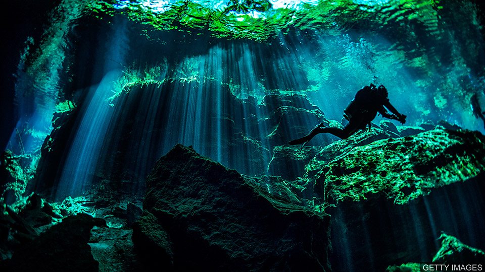Mexico's 'underwater kingdom' 墨西哥的 “水下王国”