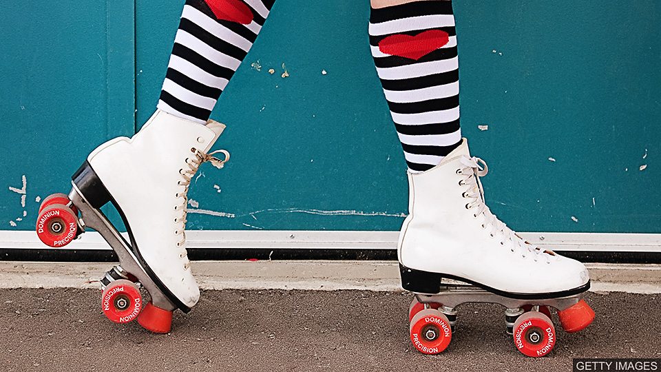  轮滑运动再度流行 掀起健身新风尚 Roller-skating making a comeback