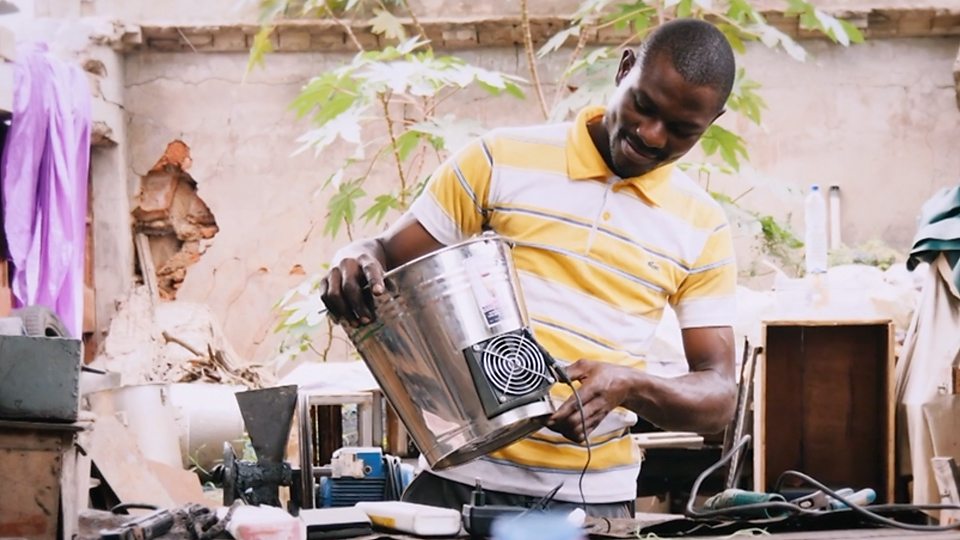  多哥节能炉灶变废为宝 ‘Foyeco’ – The Togolese stove