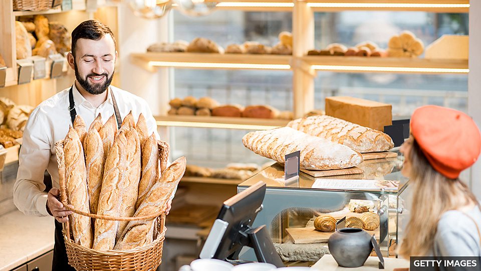  法棍面包被列入联合国非物质文化遗产名录 French baguette gets Unesco heritage status