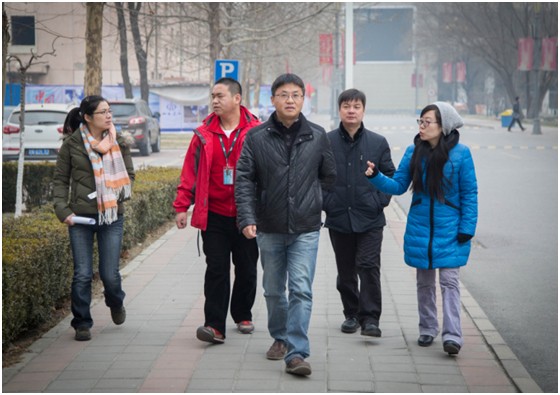 24日,新东方教育科技集团助理副总裁,新东方北京学校副校长吴强携各